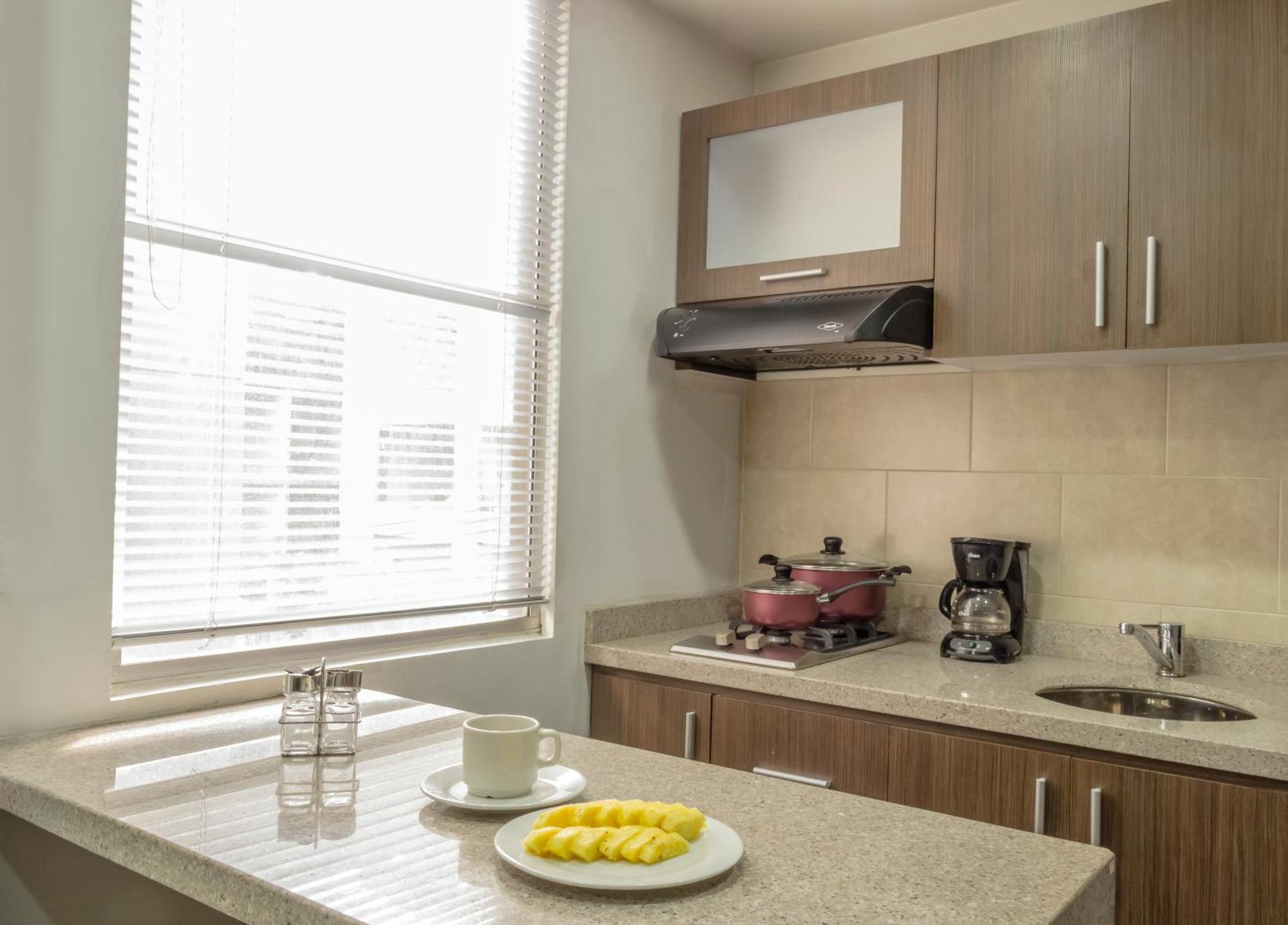 Hotel Apartamentos Regency La Feria 보고타 외부 사진
