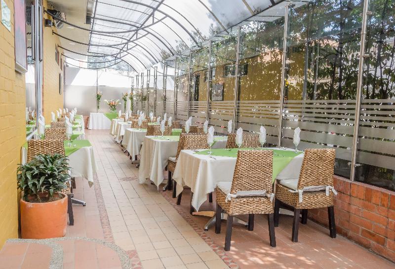 Hotel Apartamentos Regency La Feria 보고타 외부 사진