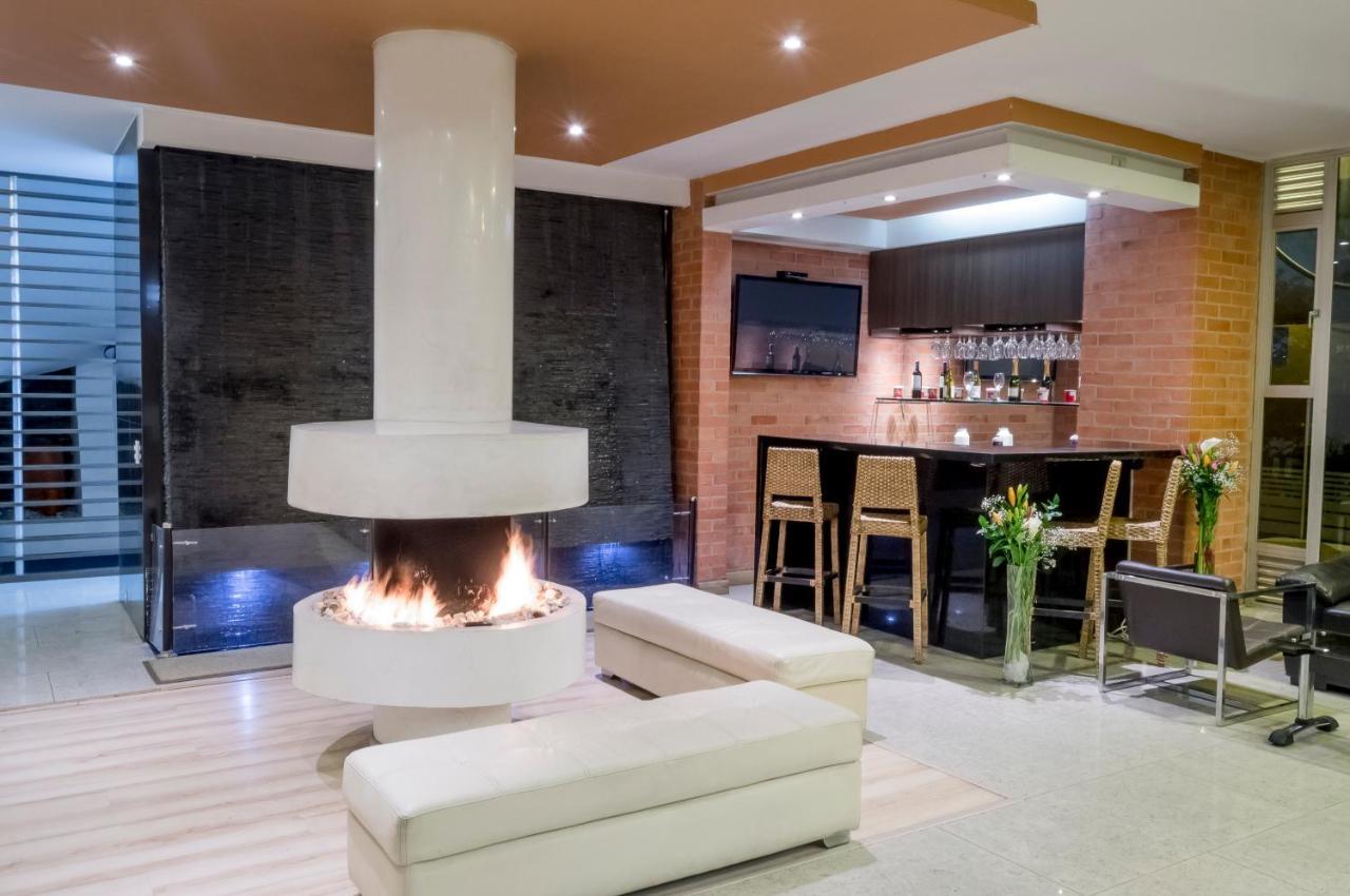 Hotel Apartamentos Regency La Feria 보고타 외부 사진