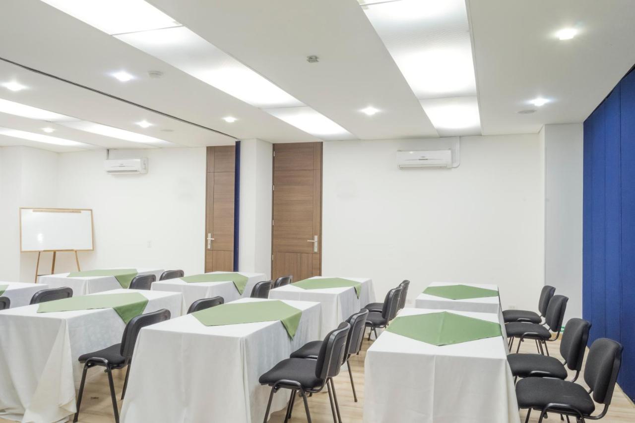 Hotel Apartamentos Regency La Feria 보고타 외부 사진